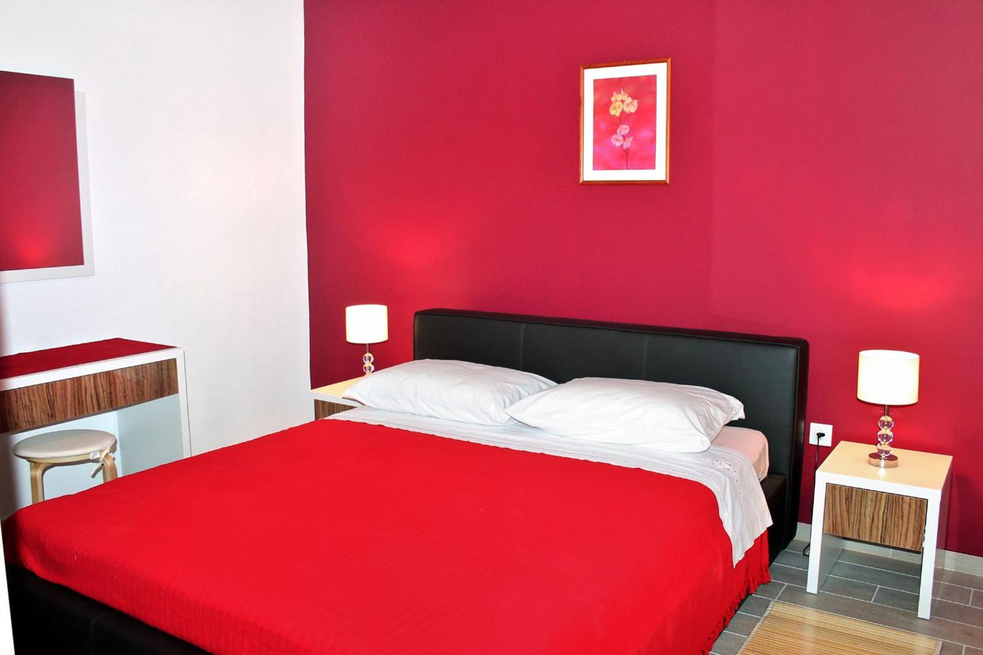 Apartments With A Parking Space Kastel Stafilic, Kastela - 5219 部屋 写真